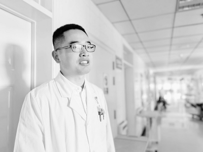 <br>          张亚运在边疆医疗一线书写“小我融入大我”的动人故事<br><br>        