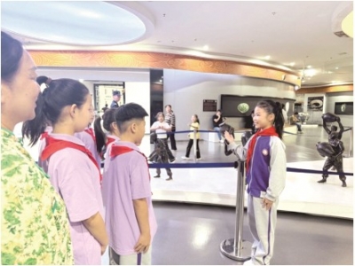 <br>          ■红领巾讲解员的身影活跃在各大文化场馆<br><br>        