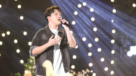 <br>          ■参赛选手深情演唱<br><br>        
