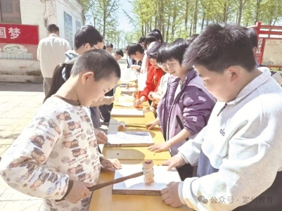 <br>          ■学生体验手工拓印<br><br>        