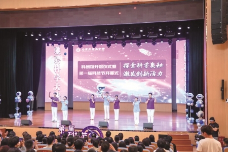 <br>          ■学生代表带来经典朗诵<br><br>        